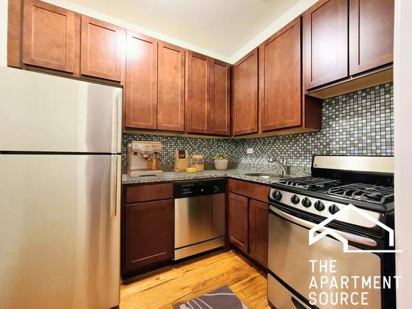 $1,595 / 1br - Amazing 1-Bedroom in Lincoln Square! (4851 N. Damen #210) (Lincoln Square)64041812355970120
