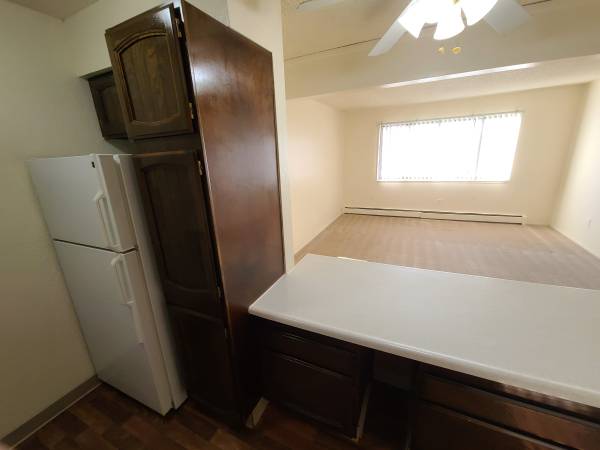 $1,340 / 1br - 529ft2 - Enjoy no one above you! (Anchorage)64004785885570124