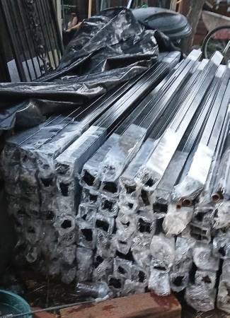 Posts,steel,metal,tubing,iron,ornamental,fence 1 1/2 x8' 14 g $13.00 1