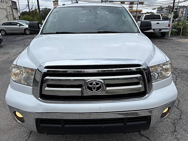 LIKE NEW! 2013 Toyota Tundra CrewMax - $14995.0063439800671747121