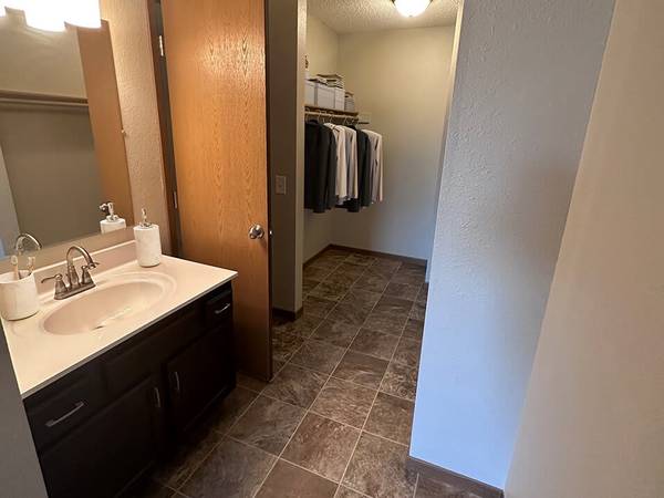 $1,495 / 3br - 1100ft2 - Fall in love with our 2-Bedroom Apartment Available Now! (Close to Hwy 23 and Hwy 15)63988652262659123