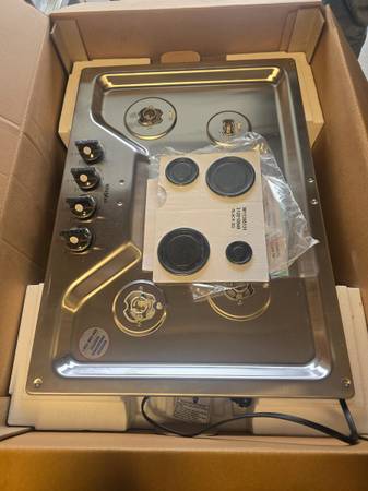 Whirlpool 30-inch Gas Cooktop with SpeedHeat Burners 1