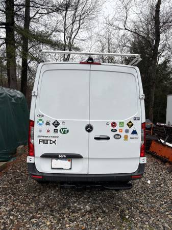 2019 Mercedes Sprinter 1500 - $31,000 (Wellesley)63495998899843122