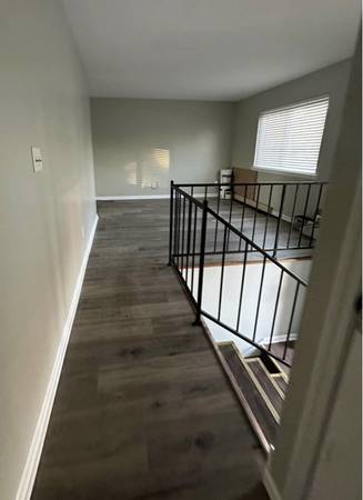 $1600.00 / 3br - 3 bedroom 1.5 bath with downstairs additional living area63801883139203121