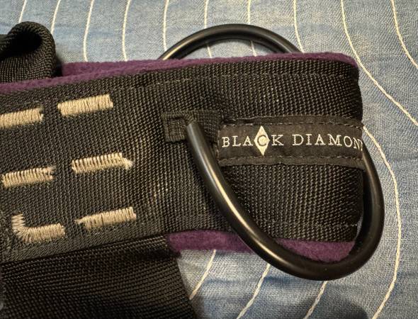Black Diamond Climbing Harness - Like new condition 1