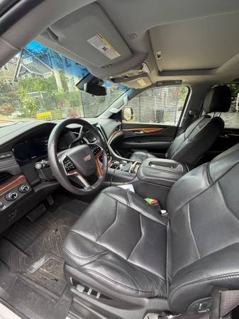 cadillac escalade esv - $26,00063617955506305122