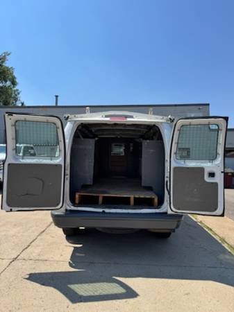 2014 Ford E250 - Photo 10