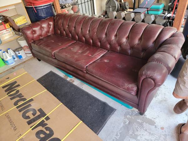 Vintage Chesterfield Leather Sofa – FREE (Castro Valley) 1