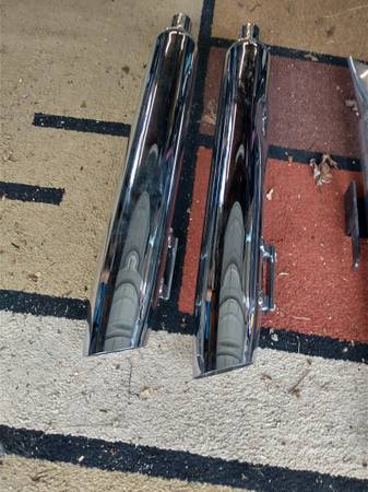 HD Road King, 2011, exhaust 1