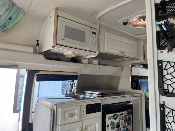 1997 Dodge leisure van 1