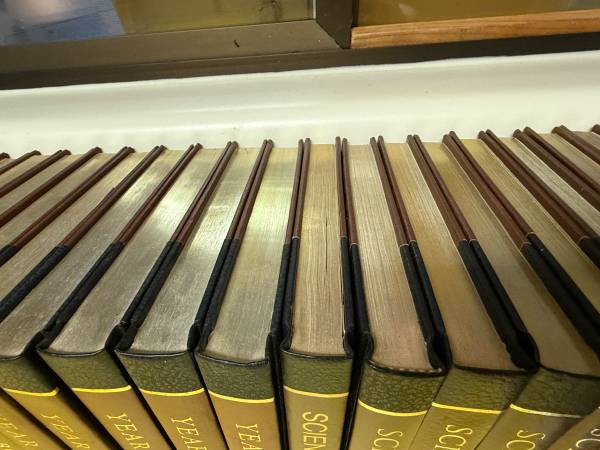 World Book Encyclopedia 1974 Full Set 39 Volumes - $100 (Bellevue)63471357211137123