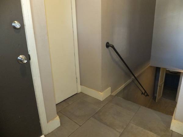 $1000.00 / 1br - 2000ft2 - 837 Oxford Lane   Unit 101  Main Level Room For Rent63658247295489123