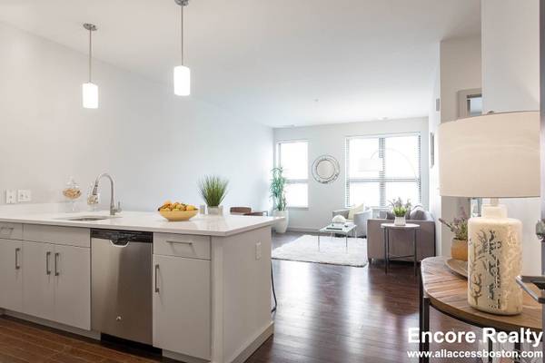 $3,500 / 1br - 705ft2 - 12/1/25! LUXURY 1 BED! COOLIDGE CORNER! GYM! GARAGE PARKING! PETS! (Brookline)63699215379329122