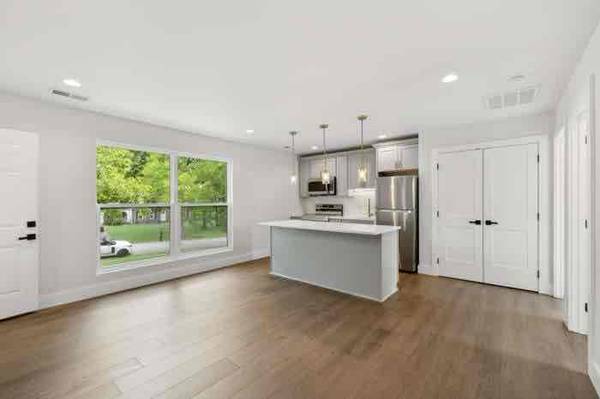 $1500.00 / 1br - Brand new!! 1 bedroom suite above garage!!63680301525251120