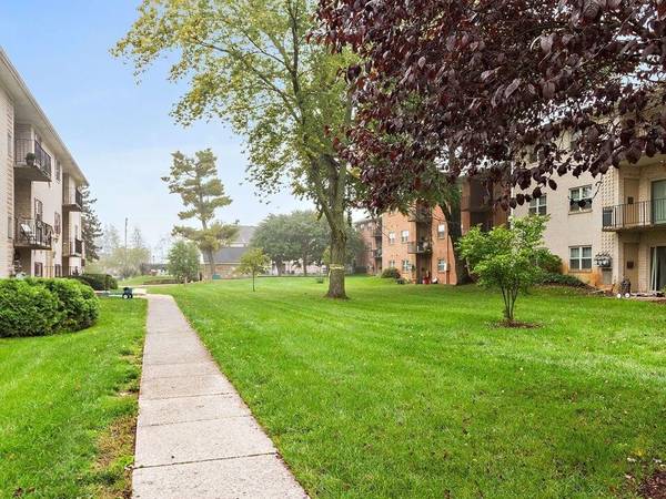 $1,320 / 1br - Acceso Controlado/Cerrado, 1BD 1BA, En Baltimore (7910 Dunhill Village Circle, Baltimore, MD)63694409944323122
