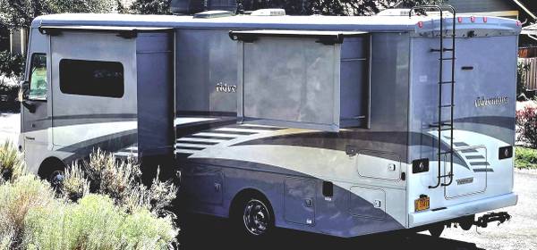 Winnebago Adventurer 29'... Reduced!! 1