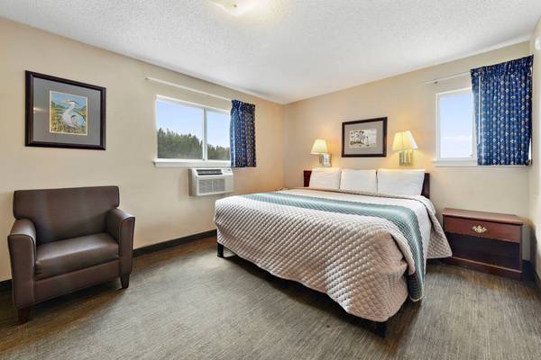 $274 Studio 1ba, Siegel Rewards Program, Free Premium Cable TV63761983579651124