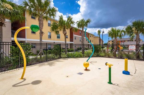 $1,463 / 3br - 1058ft2 - Perfect location with gorgeous views! 3 bed, 2 bath! 1058 Sq Ft! (Port Richey)63991085825154124
