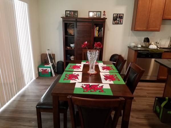 $800 / 2 habitaciones - 1200 pies² - Habitación amueblada con baño privado en alquiler, servicios e internet incluidos (Bellingham)63509617782531124