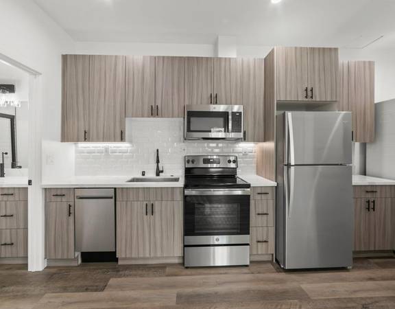 $2,695 / 2br - Comfortable & Convenient Living, In Unit WD + Two Bedroom (Poway)64037046217857121