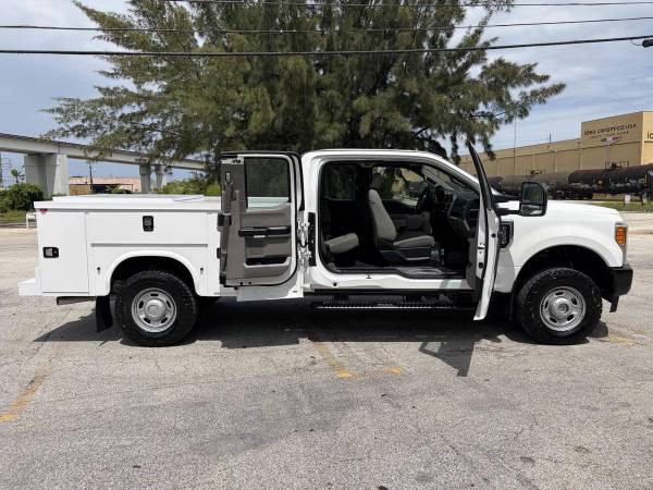 2017 Ford F 350 4X4*SERVICE - Photo 10