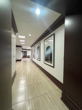 🏢 Prime Office Space for Lease - Poplar & Ridgeway - $800 (Memphis)62979523842177124