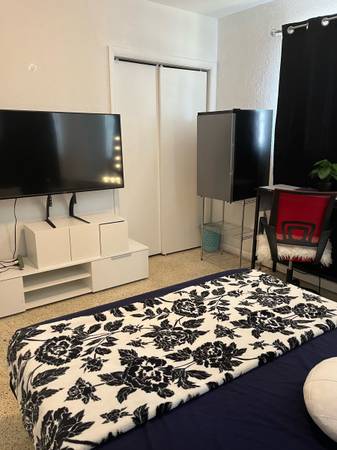 $750 / 2br - spacious room (miami gardens)64002016010626122