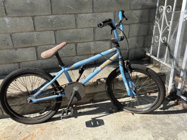 KIDS BICYCLE / BIKE $10 (OBO) 1
