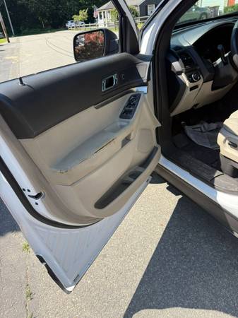 2013 ford Expolere - $4,500 (South Weymouth)63469755472641122