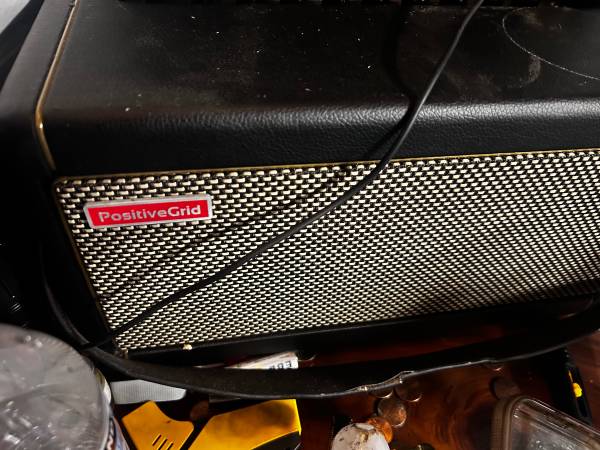 Positive grid spark 40 excellent condition guitar amp 1