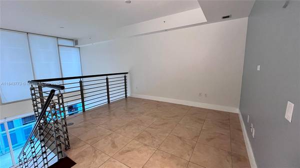 $2,850 / 1br - 987ft2 - 1Hab/1.5 Baño - Loft de 2 pisos, comodidades de primera clase. (Brickell)63825138064001124