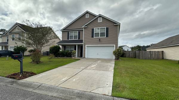 $2,400 / 3br - 2081ft2 - Spacious 3 BD Home with Loft in Bridges of Summerville (Summerville)64015947104899121