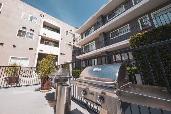 $2,478 / 1br - 650ft2 - UCLA Adjacent – Quartz Countertops and Stainless Steel Appliances (Westwood/UCLA)63869888606721120