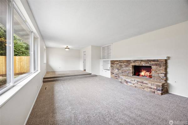 $580,000 / 3br - 2015ft2 - 3 Bdrm Oakbrook Home In Lakewood - Disponible Estado y VA '0' de enganche! (Lakewood)63688352431363123