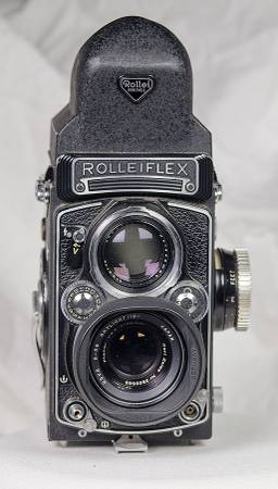 Rolleiflex 3.5 E3 with 75mm f3.5 Planar and more 1