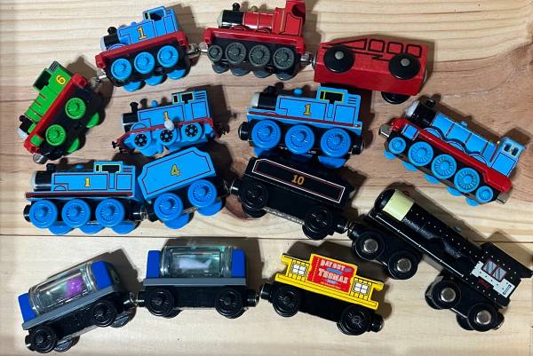 Thomas Train Assorted Lot Bulk Aquarium Tomy 2002 1