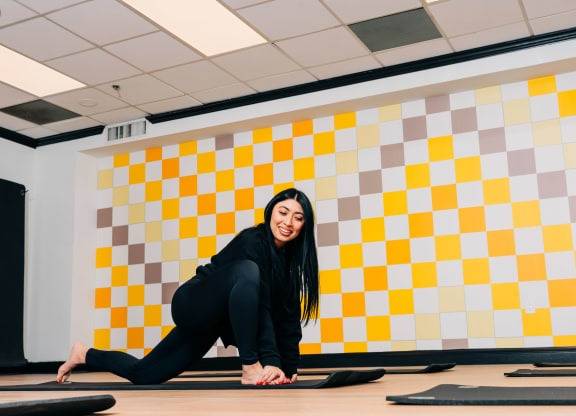 $1,210 / 384ft2 - Sky Lounge, Yoga Studio/Wellness Center, Studio (301 W Lombard St , Baltimore, MD)63694763019523122