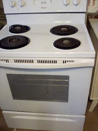 Electric white coil top stove 1