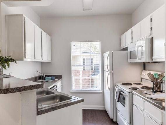 $1,370 / 2br - 938ft2 - Located in the Conroe Independent School District, Clubhouse (CONROE)63906679016195121