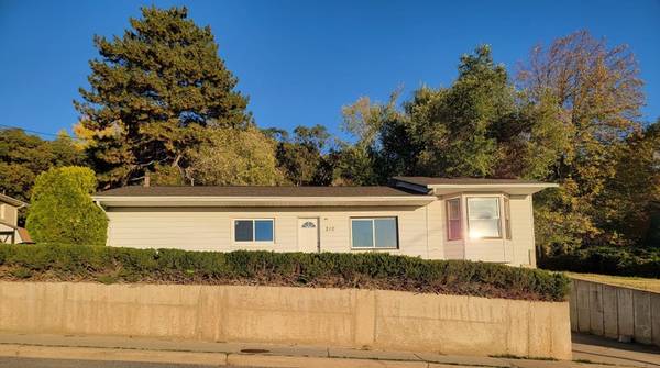 Renovated Centerville bench home 1