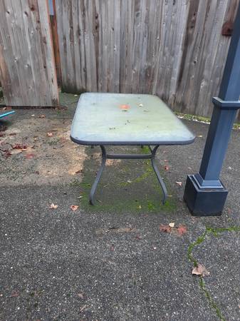 Free Outdoor table 1