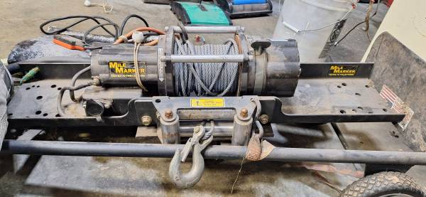 Mile marker 12000 lb de capacidad de arrastre - $500 (North Bend)63471373173763120