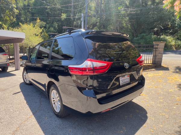 2016 Toyota Sienna XLE, 8 pasajeros - $11,90063470586106243122