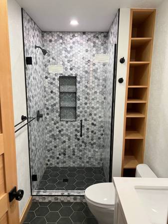 $1,700 / 2br - 800ft2 - 2 bedroom 1 bath (University area)63657026941697120