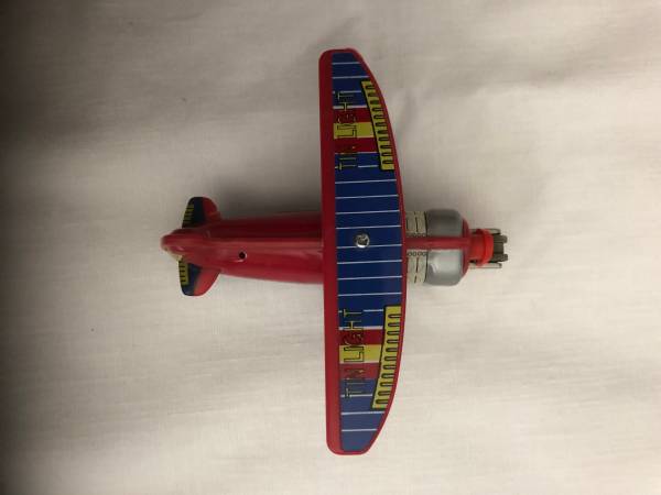 Airplane lighter holder, colorful tin, made in France 1