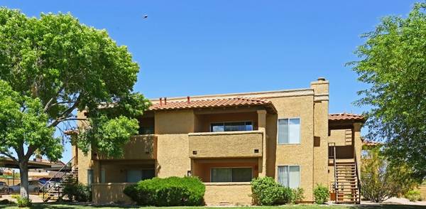$1,034 / 2br - 771ft2 - EE098 Riverside / (1) Month FREEEE Special / 2-bed 1-bath lower unit (Laughlin)63799544727171122