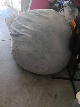 XXL. Bean bag 1