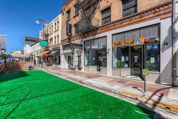 $1,590 / 165ft2 - Full Bathroom with Standing Shower, Secure, Controlled-Access (Little Tokyo)63952931321219123
