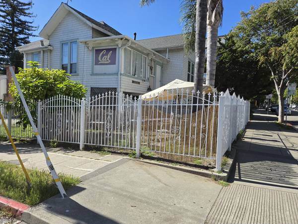 UC Berkeley Students Welcome – Five Furnished Rooms, all utilities inc 1