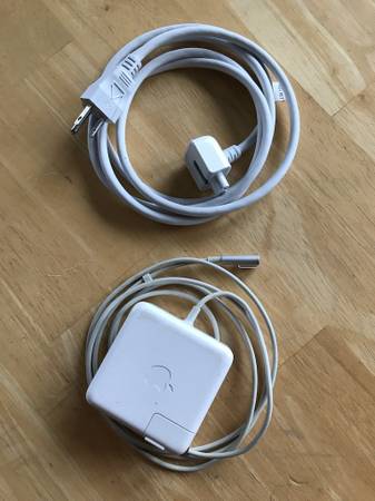 Apple 60W MagSafe Power Adapter w/Extension Cord (Model A1344) 1